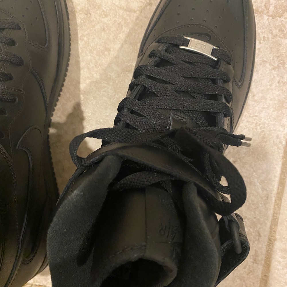 ***SOLD!*** Supreme®/Nike® Air Force 1 Mid ‘Black’ - Picture 8 of 12